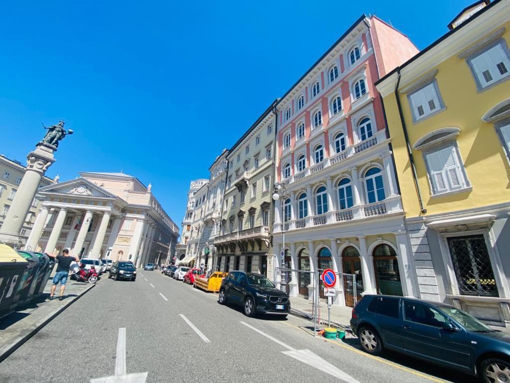 Piazzaborsa Charme Apartment Triest Zewnętrze zdjęcie